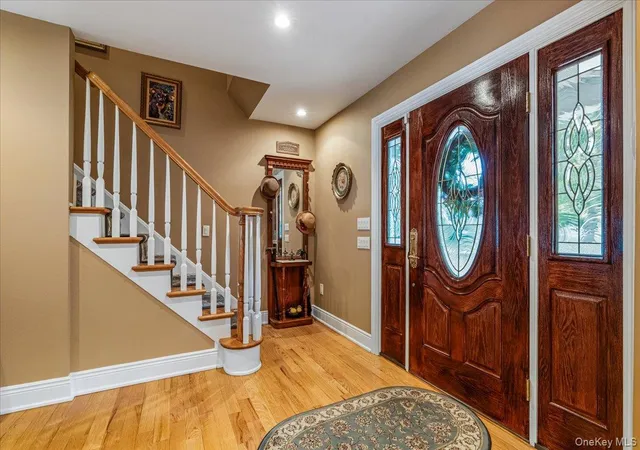 Photo 3 of Single family home for sale at 53 State Pl, Huntington, NY 11743 | MLS# 1055011 | Listing updated on 2026-09-27