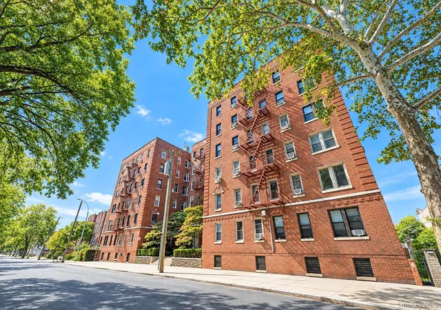 Photo 3 of House for sale at 3321 Bruckner Blvd #5G, New York, NY 10461 | MLS# 1055016 | Listing updated on 2026-09-29
