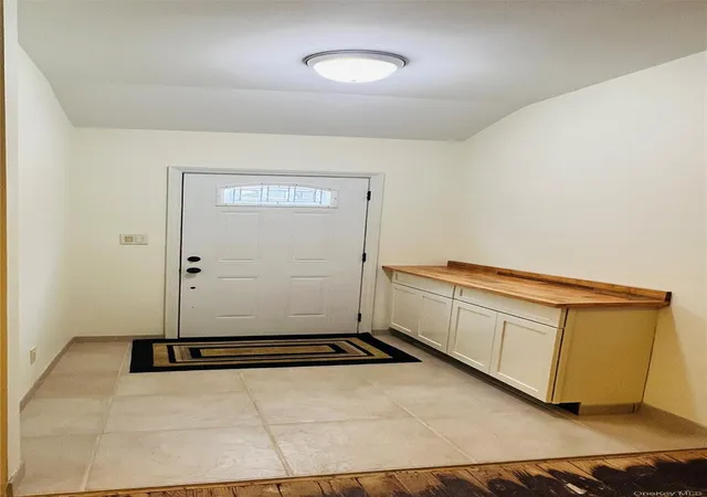 Photo 4 of Single family home for sale at 5949 58th Road, New York, NY 11378 | MLS# 1055017 | Listing updated on 2026-10-01