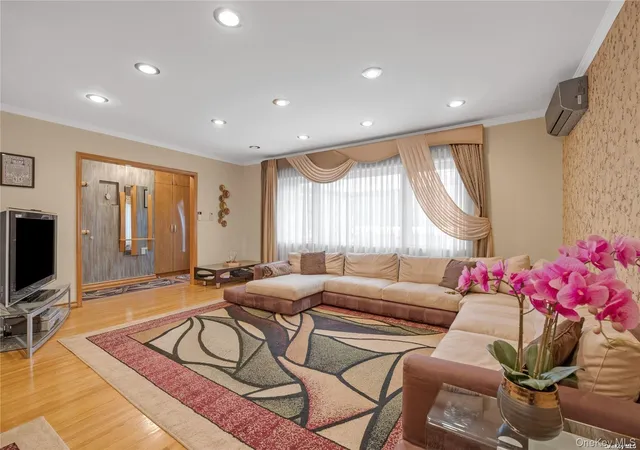 Photo 2 of Single family home for sale at 65-24 Ellwell Crescent, New York, NY 11374 | MLS# 1055020 | Listing updated on 2026-09-25