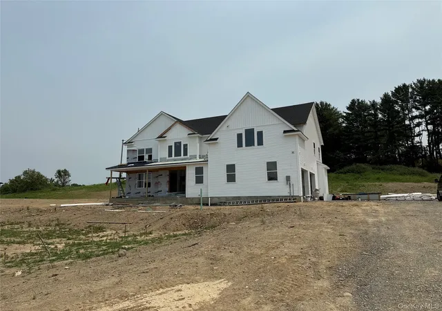 Photo 2 of Single family home for sale at 40 Abu Mousa Dr, La Grange, NY 12540 | MLS# 1055027 | Listing updated on 2026-09-25