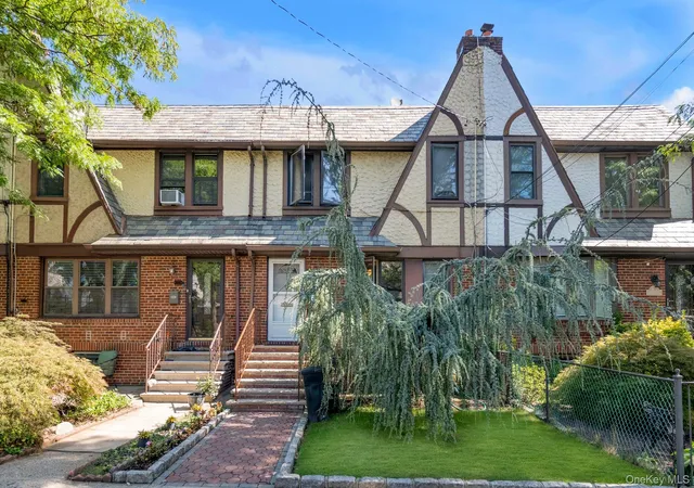 Single family home for sale at 1830 Narragansett Ave, New York, NY 10461 | MLS# 1055058