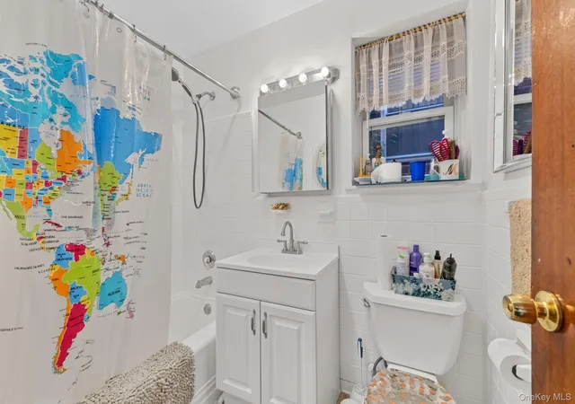 Photo 4 of House for sale at 2839 Zulette Ave, New York, NY 10461 | MLS# 1055071 | Listing updated on 2026-09-26