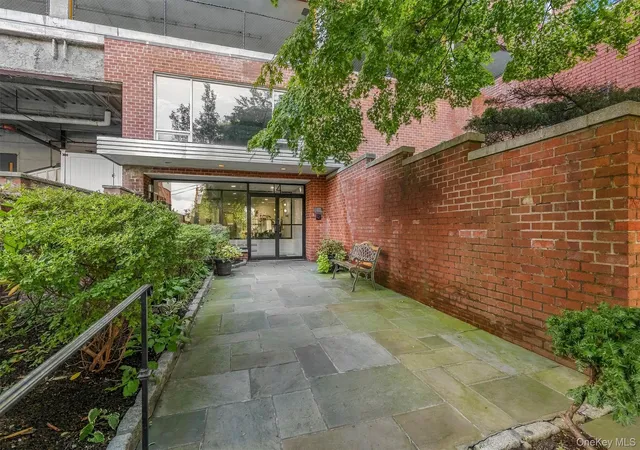 Photo 3 of House for sale at 14 Westview Ave #201, Eastchester, NY 10707 | MLS# 1055073 | Listing updated on 2026-10-03