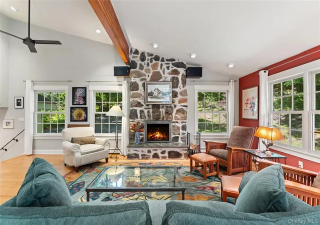 Photo 3 of Single family home for sale at 7 Giglio Ct, Cortlandt, NY 10520 | MLS# 1055080 | Listing updated on 2026-10-08
