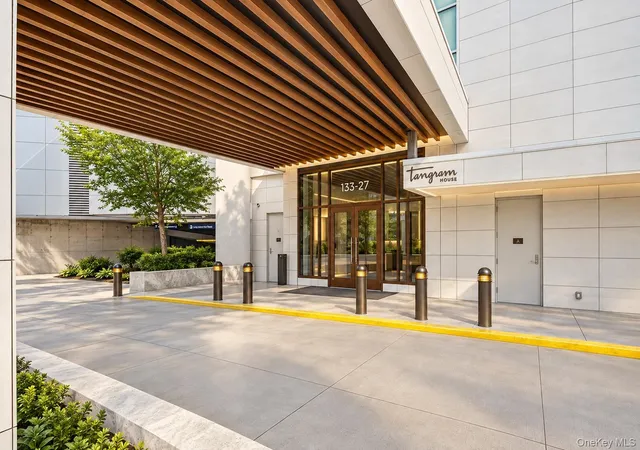 Photo 2 of Condo for sale at 13327 39th Avenue #9F, New York, NY 11354 | MLS# 1055084 | Listing updated on 2026-09-25