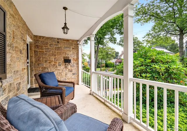 Photo 4 of Single family home for sale at 34 Smith Ave, White Plains, NY 10605 | MLS# 1055087 | Listing updated on 2026-10-05