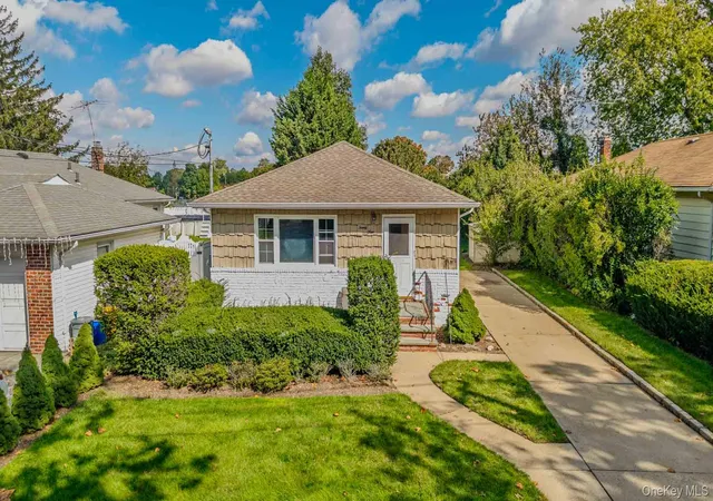 Photo 1 of Single family home for sale at 29 Prospect Ave, Hempstead, NY 11563 | MLS# 1055088 | Listing updated on 2026-10-08