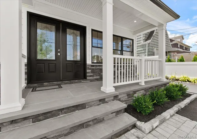 Photo 3 of Single family home for sale at 51 Willis Ave, Oyster Bay, NY 11791 | MLS# 1055098 | Listing updated on 2026-09-26
