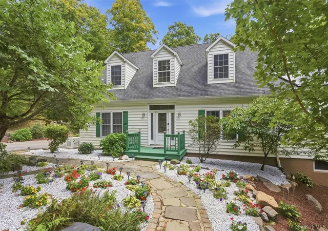 Photo 1 of Single family home for sale at 59 Carney Rd, Esopus, NY 12487 | MLS# 1055099 | Listing updated on 2026-09-25