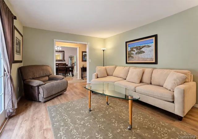 Photo 3 of Condo for sale at 810 Woodland Ct, Brookhaven, NY 11727 | MLS# 1055101 | Listing updated on 2026-09-29