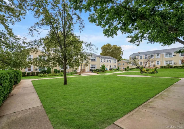 Condo for sale at 71-32 Little Neck Pkwy #148B, New York, NY 11426 | MLS# 1055106