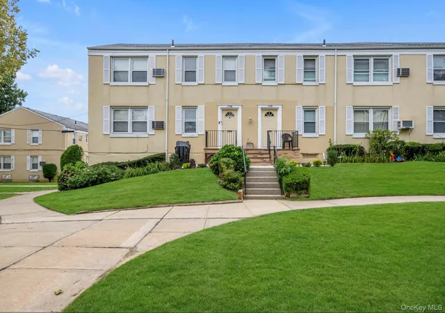 Photo 1 of House for sale at 71-32 Little Neck Pkwy #148B, New York, NY 11426 | MLS# 1055106 | Listing updated on 2026-09-28