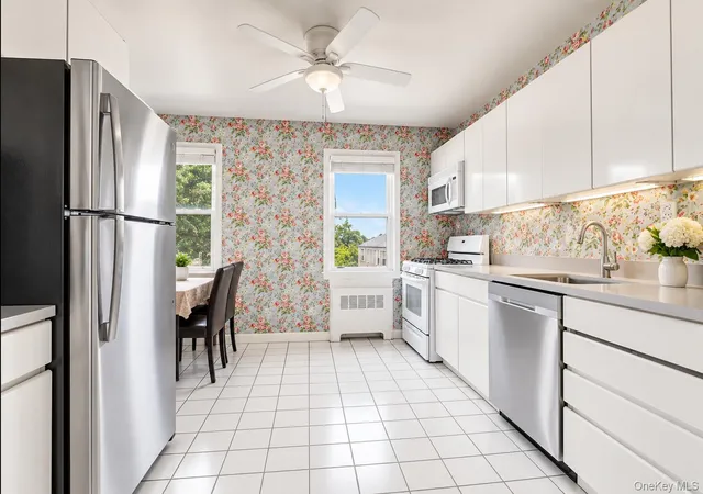 Photo 4 of House for sale at 71-32 Little Neck Pkwy #148B, New York, NY 11426 | MLS# 1055106 | Listing updated on 2026-09-28