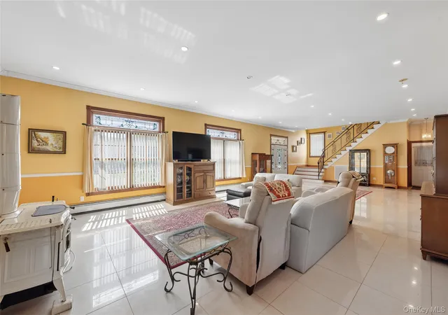 Photo 3 of Single family home for sale at 471 Southport St, Islip, NY 11779 | MLS# 1055112 | Listing updated on 2026-09-29