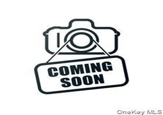 Photo 2 of Single family home for sale at 214 Calebs Path, Islip, NY 11717 | MLS# 1055114 | Listing updated on 2026-09-29