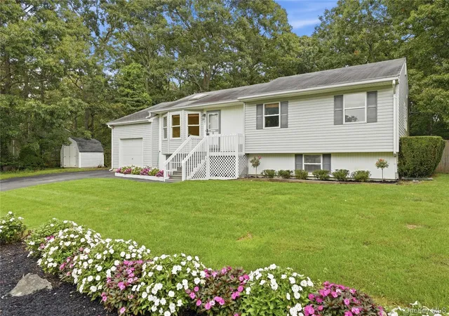 Photo 1 of Single family home for sale at 21 Lisa Ct, Brookhaven, NY 11967 | MLS# 1055121 | Listing updated on 2026-09-27