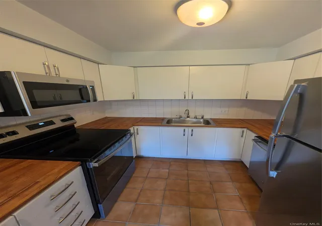 Listing Photo 5 - Condo for sale in building located at 21 Orch Hts, New Paltz, NY 12561