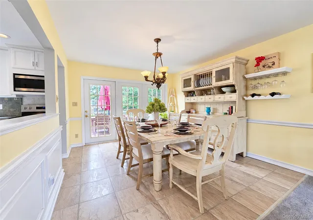 Photo 4 of Single family home for sale at 167 Glenmere Way, Islip, NY 11741 | MLS# 1055135 | Listing updated on 2026-09-29