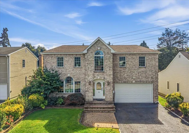 Photo 1 of Single family home for sale at 11 2nd Street, Oyster Bay, NY 11547 | MLS# 1055143 | Listing updated on 2026-09-25