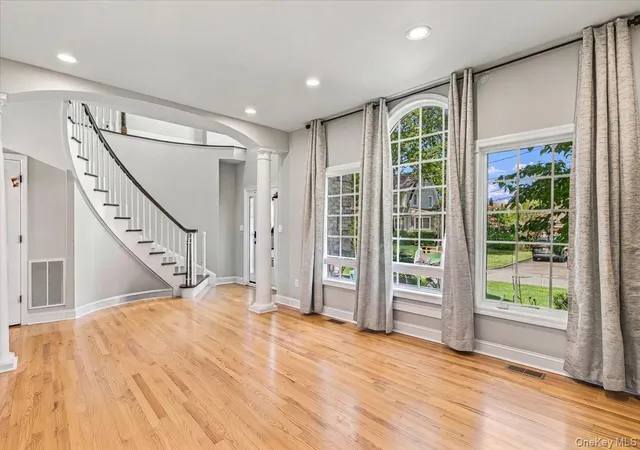 Photo 3 of Single family home for sale at 11 2nd Street, Oyster Bay, NY 11547 | MLS# 1055143 | Listing updated on 2026-09-25