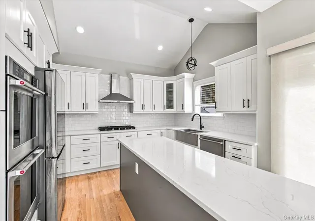 Photo 4 of Single family home for sale at 11 2nd Street, Oyster Bay, NY 11547 | MLS# 1055143 | Listing updated on 2026-09-25