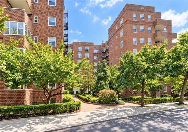 Listing Photo 1 - Condo for sale in building located at 68-61 Yellowstone Blvd, New York, NY 11375 - Unit #412