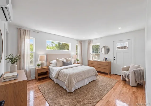 Photo 4 of House for sale at 990 E 56th Street, New York, NY 11234 | MLS# 1055153 | Listing updated on 2026-10-08
