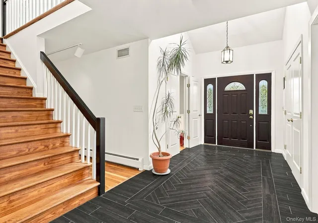 Photo 3 of Single family home for sale at 31 Dingee Rd, Lewisboro, NY 10590 | MLS# 1055167 | Listing updated on 2026-10-01