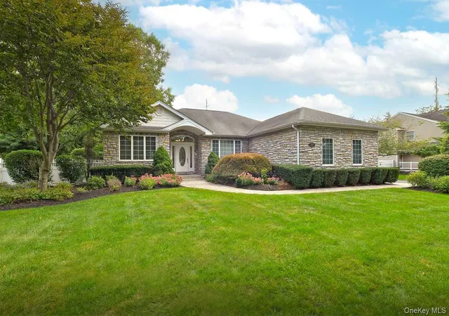 Photo 1 of Single family home for sale at 299 Pine Acre Blvd, Huntington, NY 11746 | MLS# 1055168 | Listing updated on 2026-10-01