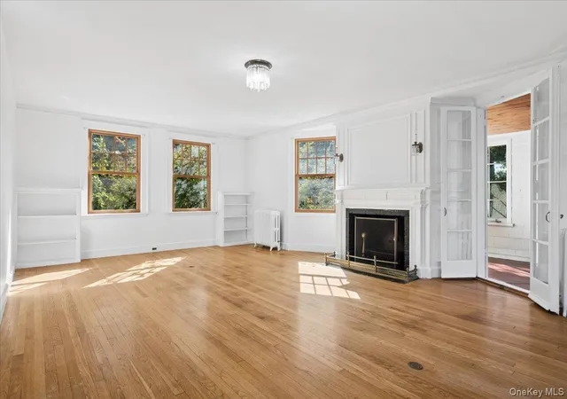 Photo 3 of Single family home for sale at 20 Whitfield Ter, New Rochelle, NY 10801 | MLS# 1055171 | Listing updated on 2026-10-15