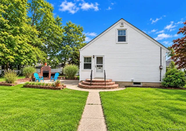 Photo 1 of Single family home for sale at 411 Howells Rd, Islip, NY 11706 | MLS# 1055182 | Listing updated on 2026-10-08