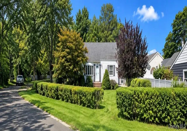 Photo 3 of Single family home for sale at 411 Howells Rd, Islip, NY 11706 | MLS# 1055182 | Listing updated on 2026-10-08