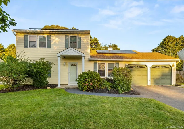 Photo 24 of Single family home for sale at 23 Blueberry Ln, Brookhaven, NY 11772 | MLS# 1055183 | Listing updated on 2026-10-07