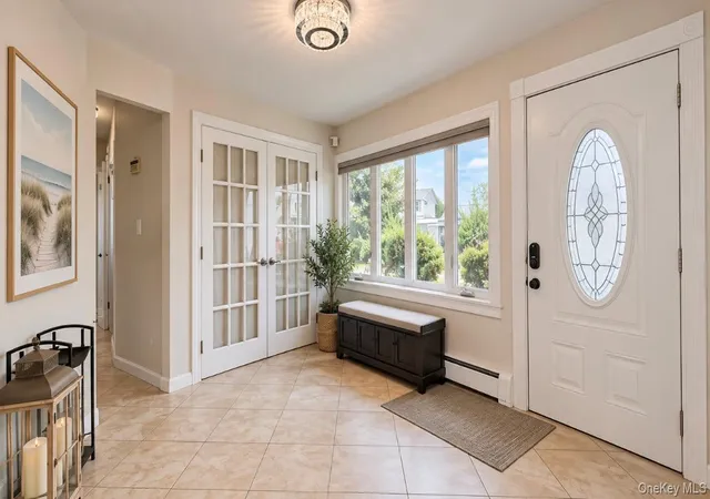 Photo 3 of Single family home for sale at 271 Twin Ln E, Hempstead, NY 11793 | MLS# 1055184 | Listing updated on 2026-10-03