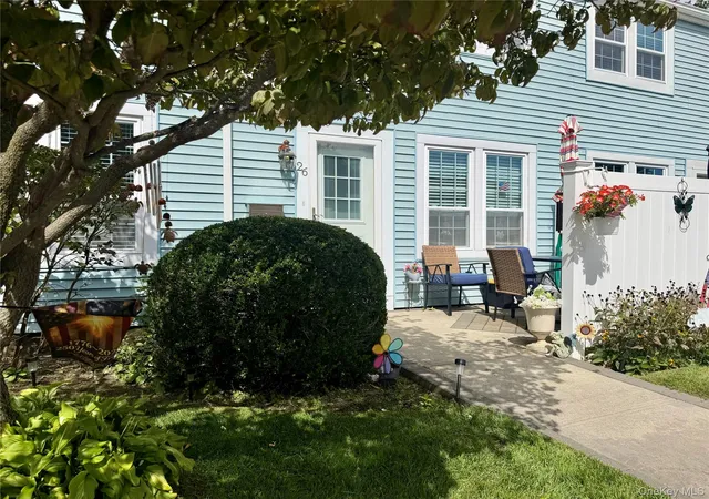 Photo 1 of Condo for sale at 26 Whalers Cvs, Babylon, NY 11702 | MLS# 1055188 | Listing updated on 2026-09-25