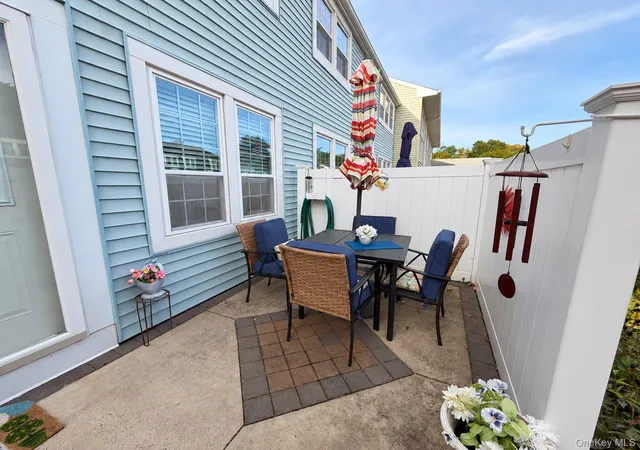Photo 3 of Condo for sale at 26 Whalers Cvs, Babylon, NY 11702 | MLS# 1055188 | Listing updated on 2026-09-25