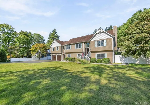 Single family home for sale at 1 Hazen St, Warwick (Town), NY 10925 | MLS# 1055210