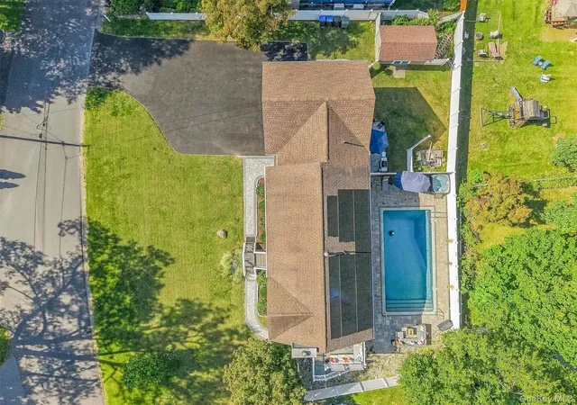 Photo 2 of Single family home for sale at 1 Hazen St, Warwick (town), NY 10925 | MLS# 1055210 | Listing updated on 2026-10-01