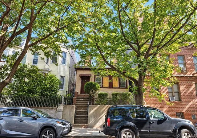 Single family home for sale at 2140 Mapes Ave, New York, NY 10460 | MLS# 1055212