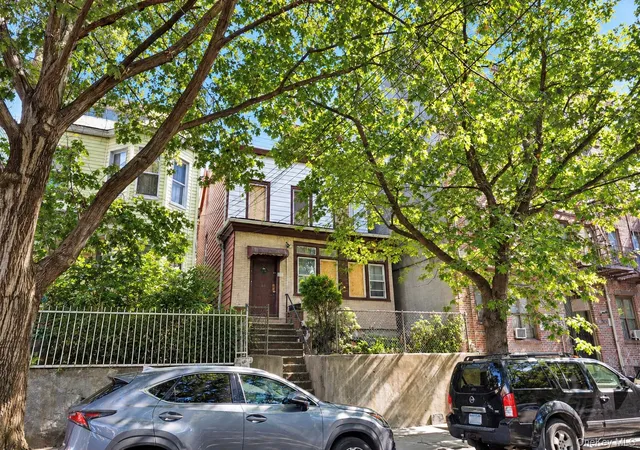 Photo 1 of Single family home for sale at 2140 Mapes Ave, New York, NY 10460 | MLS# 1055212 | Listing updated on 2026-10-02