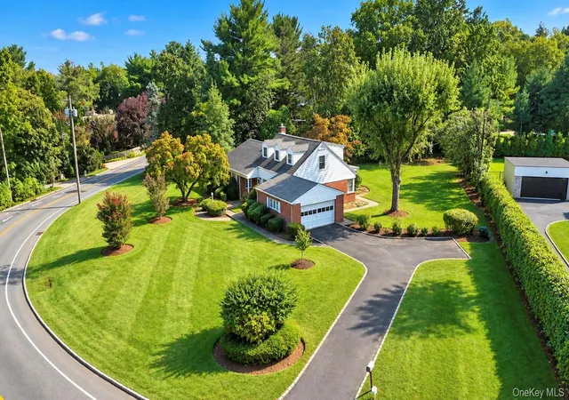 Photo 1 of Single family home for sale at 517 E Shore Rd, North Hempstead, NY 11024 | MLS# 1055240 | Listing updated on 2026-09-28