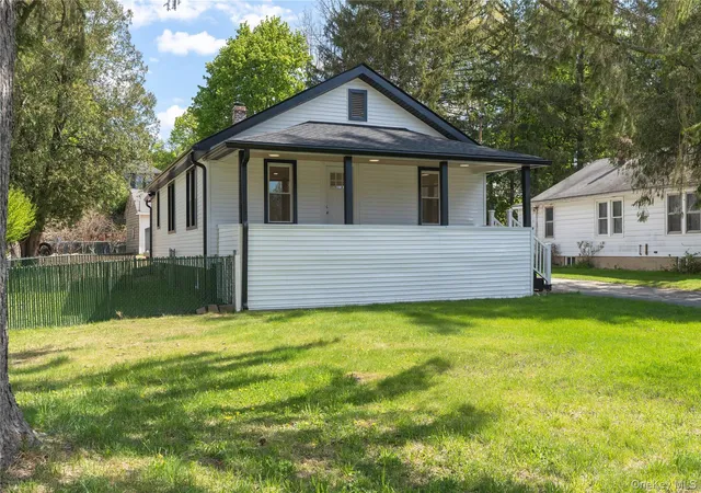 Photo 3 of Single family home for sale at 22 Seybolt Ave, Mount Hope, NY 10963 | MLS# 1055266 | Listing updated on 2026-09-28