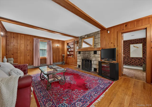 Photo 4 of Single family home for sale at 10 Park Dr, Putnam Valley, NY 10579 | MLS# 1055280 | Listing updated on 2026-10-07