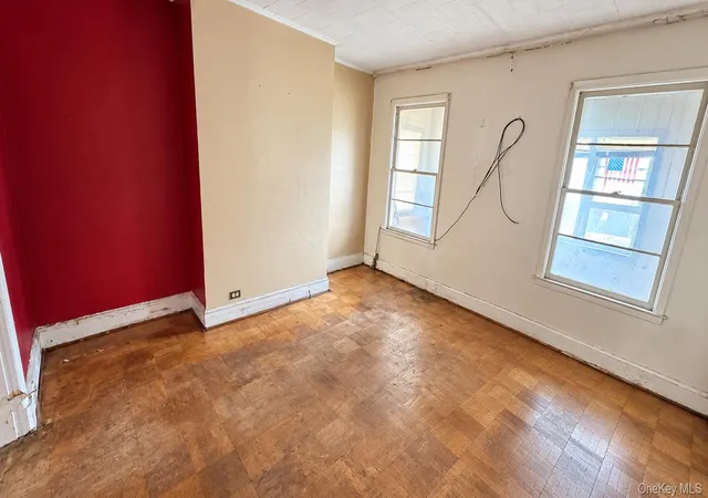 Photo 3 of Single family home for sale at 33 S Terrace Ave, Mount Vernon, NY 10550 | MLS# 1055283 | Listing updated on 2026-09-29