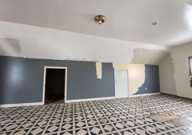 Photo 4 of Single family home for sale at 33 S Terrace Ave, Mount Vernon, NY 10550 | MLS# 1055283 | Listing updated on 2026-09-29