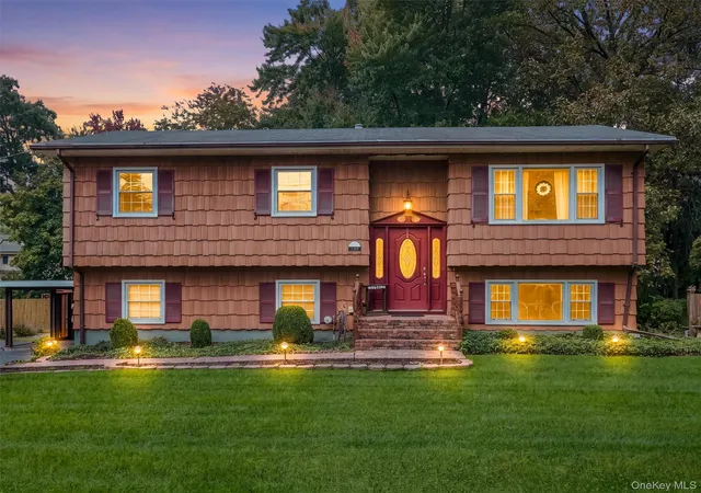 Photo 1 of Single family home for sale at 131 Sleepy Holw Ln, Clarkstown, NY 10920 | MLS# 1055288 | Listing updated on 2026-10-07