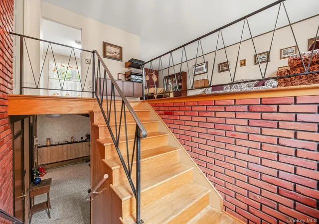 Photo 3 of Single family home for sale at 131 Sleepy Holw Ln, Clarkstown, NY 10920 | MLS# 1055288 | Listing updated on 2026-10-07