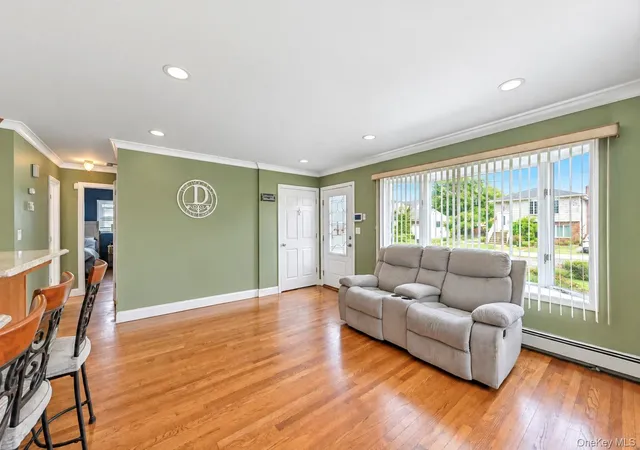 Photo 3 of Single family home for sale at 226 N Walnut St, Oyster Bay, NY 11758 | MLS# 1055290 | Listing updated on 2026-10-08