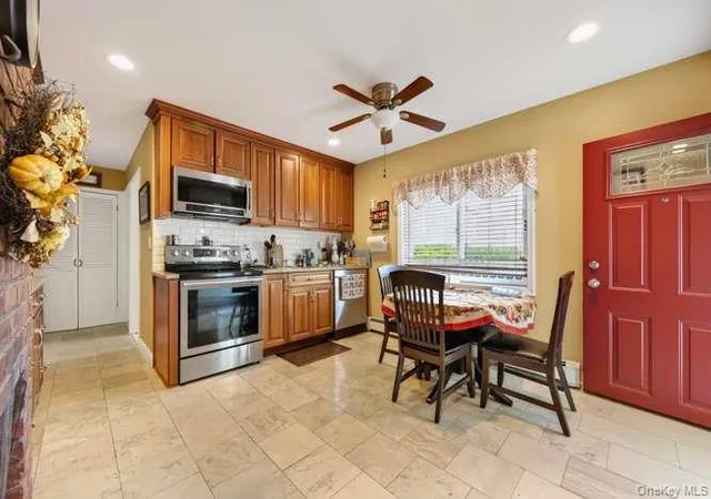 Photo 3 of Single family home for sale at 35 Hedge Ln, Hempstead, NY 11590 | MLS# 1055295 | Listing updated on 2026-10-04
